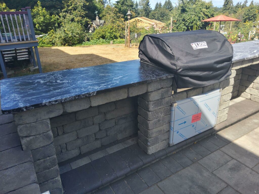Granite Is one of the best outdoor kitchen materials a smart homeowner can choose.