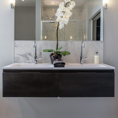 Bathroom-0325-HiResJPG