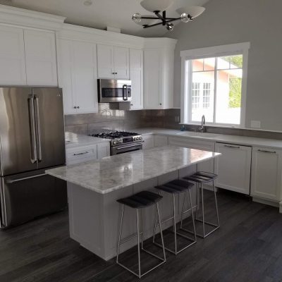 white.quartzite.kitchen.countertops.tile.2022